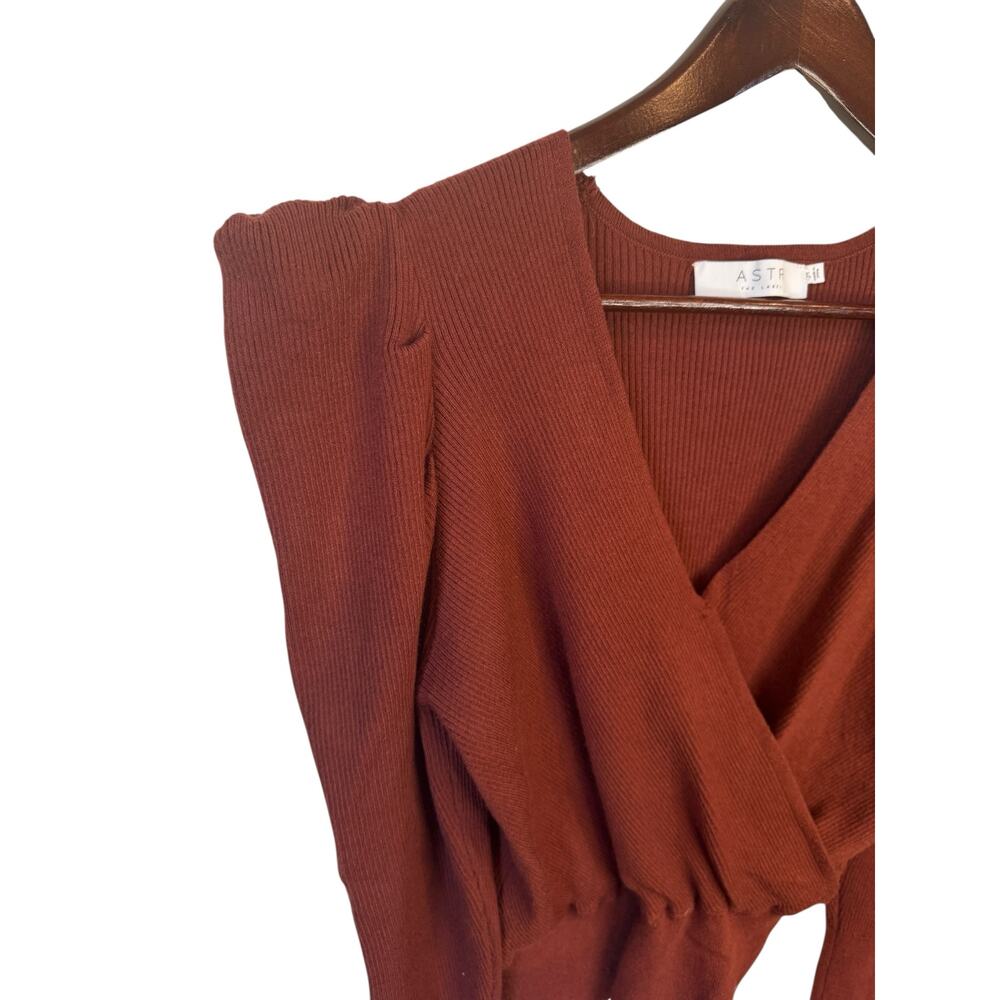 ASTR THE LABEL Suki Puff Shoulder Sweater Rust Orange Size Med Surplice Revolve - Picture 4 of 7
